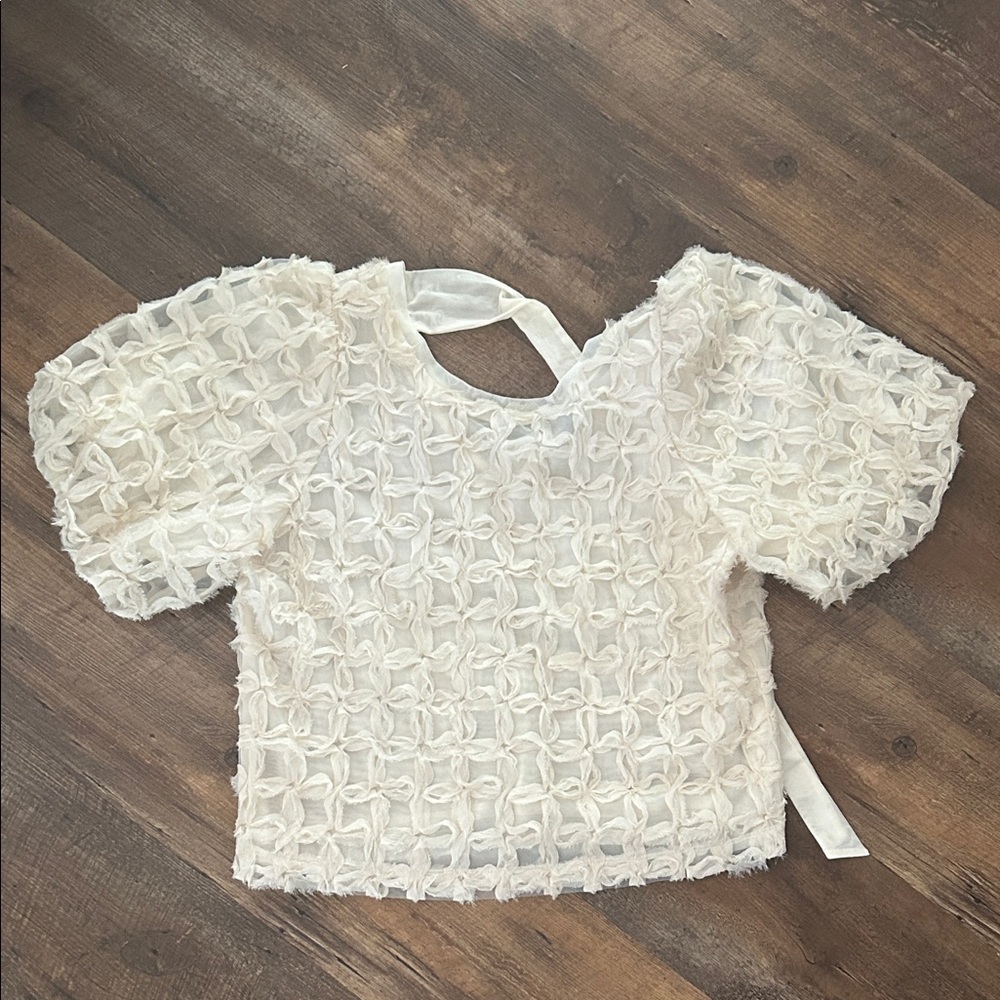 Chic White Textured Women's Blouse
